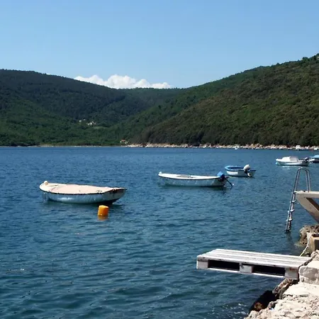 Guest house By The Sea Duga Luka 3*